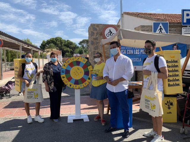 El alcalde José Miguel Luengo anima a seguir incrementando los niveles de reciclaje en el municipio