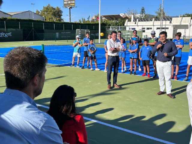 El Polideportivo Municipal reestrena sus pisas multideportivas