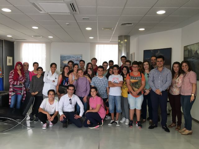 Visita a San Javier de estudiantes de Sucina