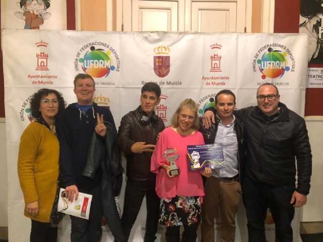 El equipo de Dragon Boat Inclusivo premiado en la Gala del Deporte