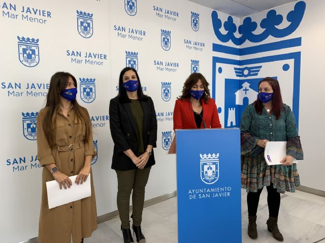 La directora general de Mujer y Diversidad de Género asiste a la puesta en marcha de la nueva itinerancia del CAVAX en San Javier