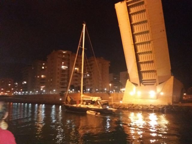 El puente del Estacio recupera su horario habitual de aperturas