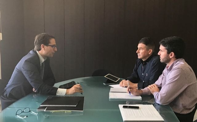 Fomento y el Ayuntamiento de San Javier trabajan para mejorar el servicio de autobús entre el núcleo urbano y las pedanías