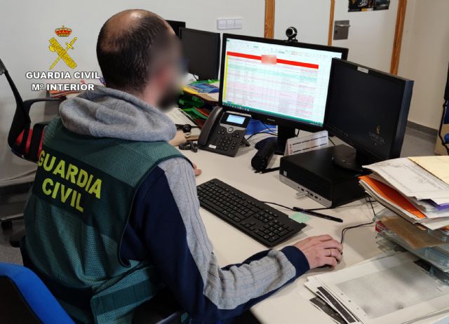 La Guardia Civil detiene a dos ciudadanos extranjeros por estafar a tres compatriotas simulando falsas solicitudes de préstamos hipotecarios