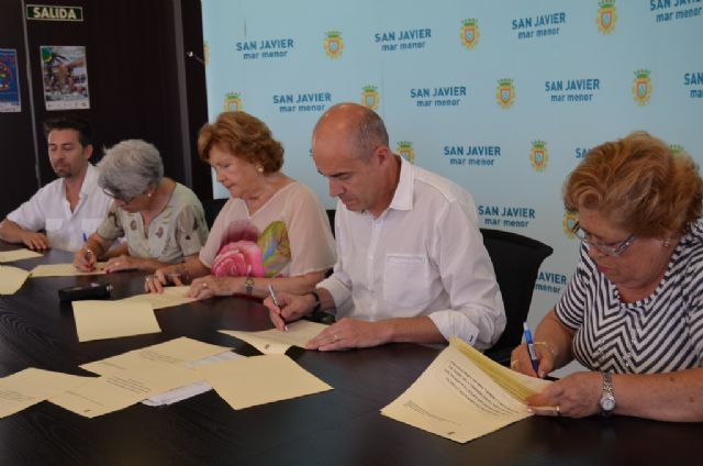 El Ayuntamiento renueva cuatro convenios de colaboración con asociaciones municipales que se repartirán 8.000 euros