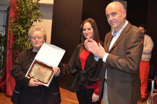 Antonia Cler recibió el premio Mujer del Año que concede la Comisión Municipal de Igualdad con motivo del 8M