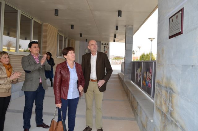 La consejera de Sanidad y Política Social  y el alcalde de San Javier inauguran la Escuela de Atención a la Infancia, de 0 a 3 años, de Santiago de la Ribera