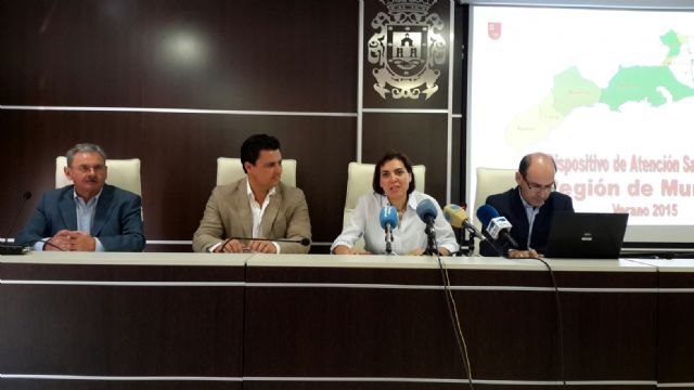 La consejera de Sanidad, Encarna Guillén presentó en Santiago de la Ribera el refuerzo de la Atención Sanitaria durante el verano en los municipios costeros