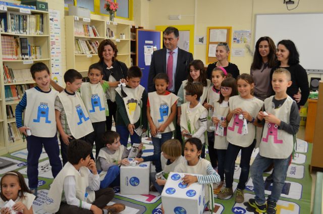 San Javier pone en marcha una campaña de concienciación en los centros escolares sobre reciclaje a través del servicio 'Pásolo a Limpio'