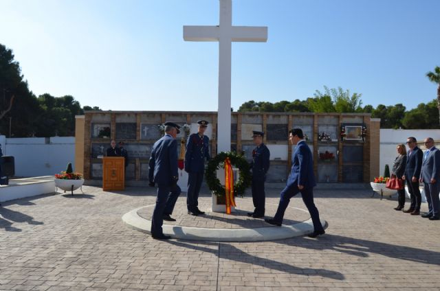 La AGA conmemora el Día de los Caídos por la Patria en el cementerio de San Javier - 2016