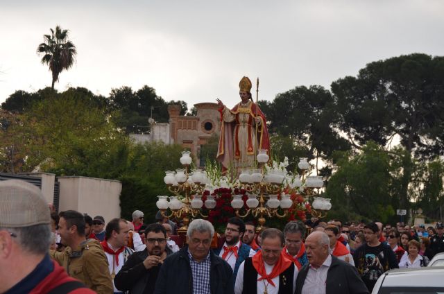 San Blas se instaló en su ermita en un multitudinario día de romería