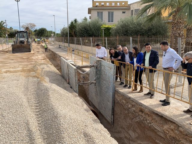 La construcción de los colectores norte y sur de San Javier para mejorar el tratamiento de aguas pluviales concluirán a finales de año