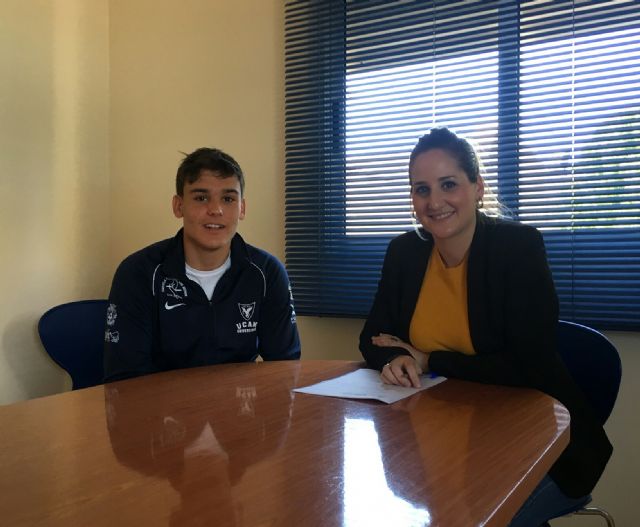 El deportista del Club de Piragüismo Mar Menor,  Pablo Francisco Sánchez, de 16 años, participará en el Mundial Preolímpico