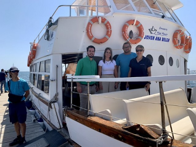 Un ferry y un servicio de taxi marítimo vuelven a unir Santiago de la Ribera y La Manga del Mar Menor