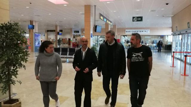 Urralburu: 'San Javier es rentable mientras Corvera que nos va a costar cada año más de 3 millones de euros de dinero público'