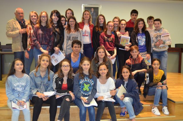 Recepción oficial a grupo estudiantes franceses de intercambio con alumnos del IES Mar Menor