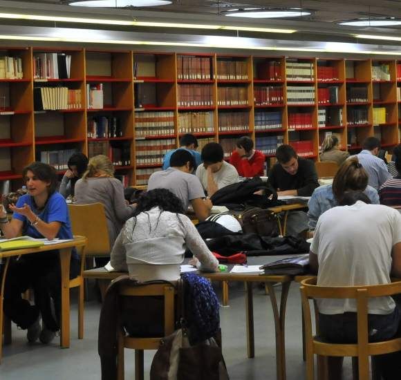 La biblioteca de San Javier abrirá todos los días hasta las tres de la madrugada, del 16 de mayo al 15 de julio