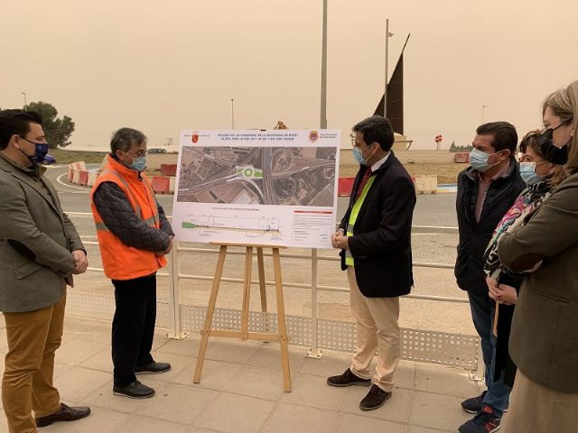 El Gobierno regional inicia las obras de remodelación de la rotonda de Pozo Aledo que estarán listas para el verano