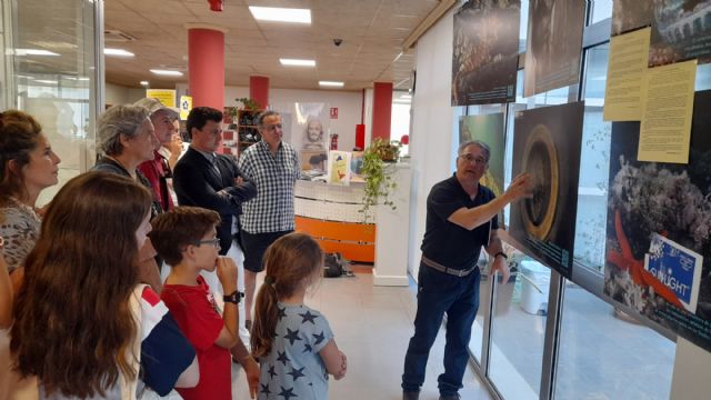 La biblioteca de San Javier acoge la exposición 'Ecodenuncia' de la asociación Hippocampus hasta el 27 de junio
