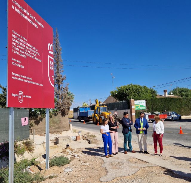 Fomento realiza obras de rehabilitación del firme en la carretera que une Los Tárragas y Lo Romero