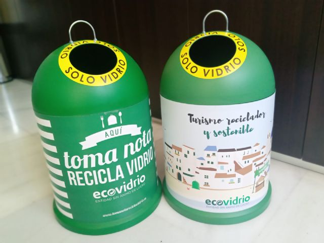 San Javier intentará este verano volver a conseguir la Bandera Verde que premia el reciclado de vidrio