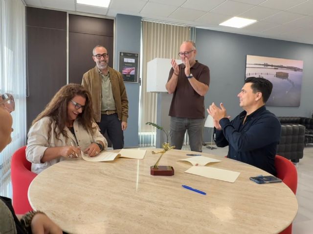 Ayuntamiento y Grupo de Teatro San Javier renuevan convenio de colaboración Ayuntamiento y Grupo de Teatro San Javier renuevan convenio de colaboración