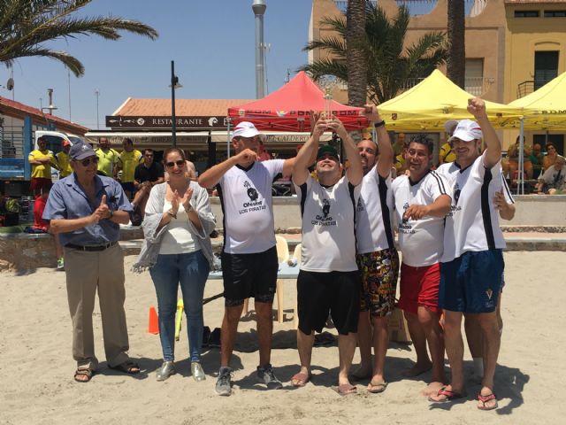 Santiago de la Ribera acogió un año más la Copa de Fútbol Playa Pro Salud Mental que ganó el equipo  'Los coyotes' de Abanilla