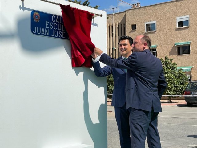 San Javier dedica una calle al escultor Juan José Quirós