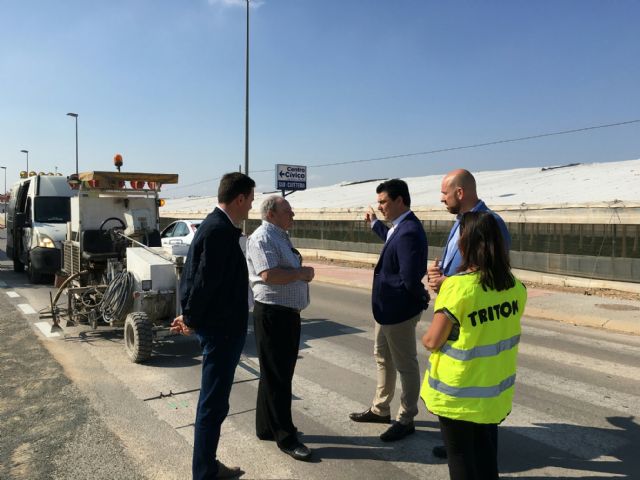 La Dirección General de Carreteras mejora la señalización vial en carreteras secundarias del municipio