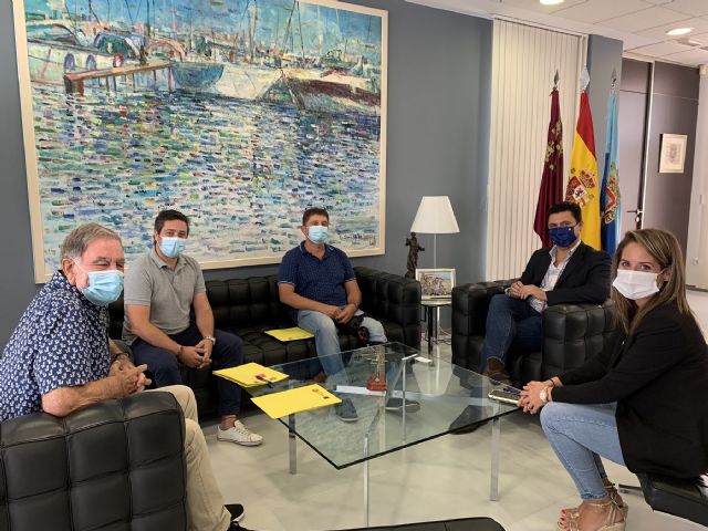 El alcalde recibe al nuevo presidente de AFEMAR, José Ramón Sáez