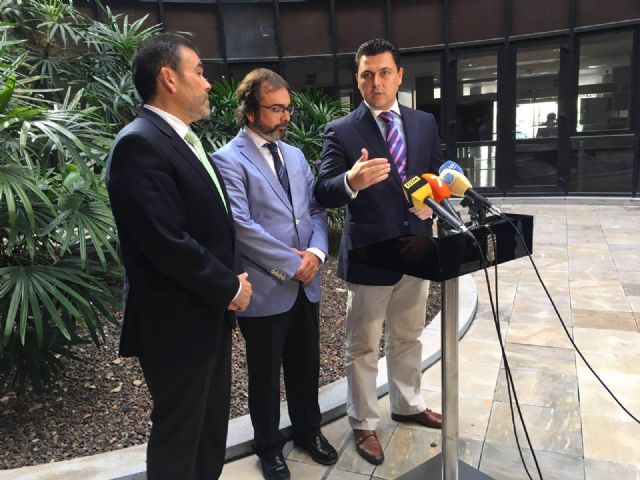 El alcalde de San Javier defiende la oportunidad de  los fondos EDUSI para seguir vertebrando La Manga como un conjunto